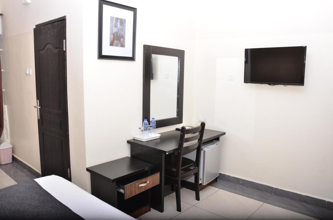Residency Hotels Enugu Independence Layout Exterior photo
