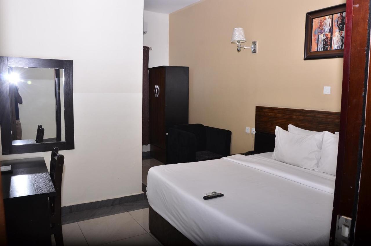 Residency Hotels Enugu Independence Layout Exterior photo