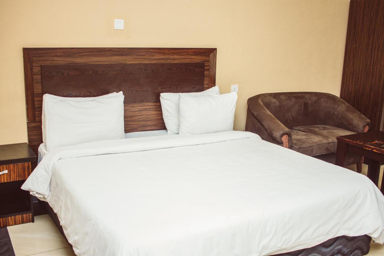 Residency Hotels Enugu Independence Layout Exterior photo